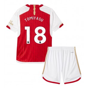 Arsenal Takehiro Tomiyasu #18 Replika Babytøj Hjemmebanesæt Børn 2023-24 Kortærmet (+ Korte bukser)